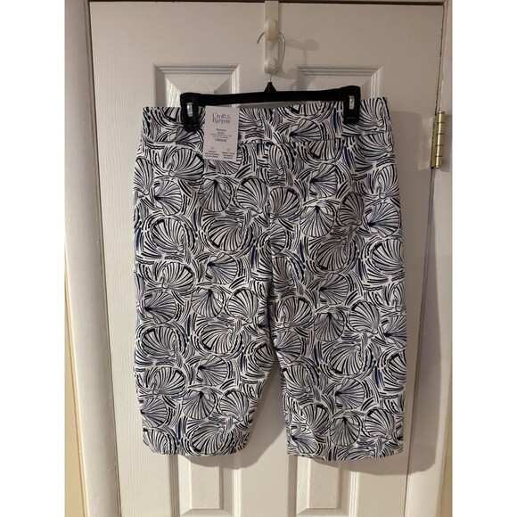 Croft & Barrow Stretch Skimmer Bermuda Style Shorts sz 12 Blue White Shell Print - Picture 9 of 9